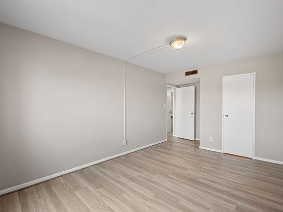 5th image of 431 N Armistead St APT 211