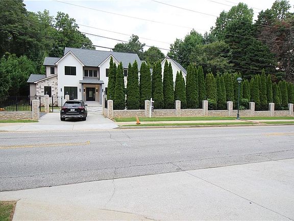 2nd image of 39 Johnson Ferry Rd NE