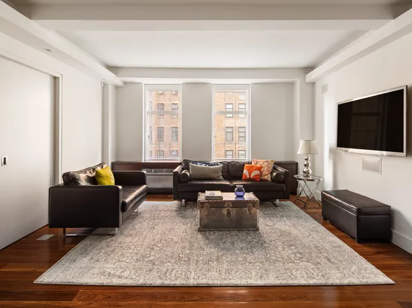 410 West 24th Street 4J image 3 of 10