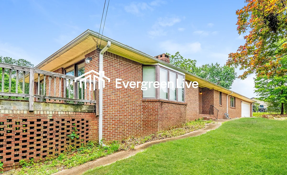 Building Photo - 4203 Hazelwood Rd