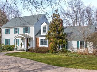 784 Old Mill Rd, Franklin Lakes, NJ 07417