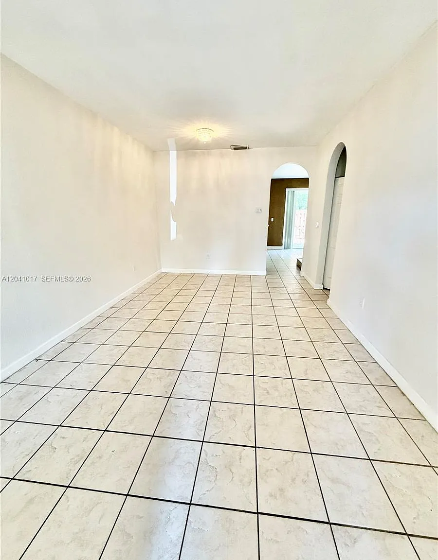 Doral Northeast Townhomes — Photo 2