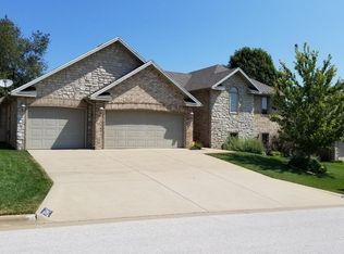 2045 W Shawnee St, Springfield, MO 65810