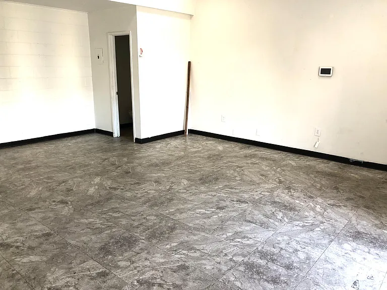 1345 Feather River Blvd — Photo 3
