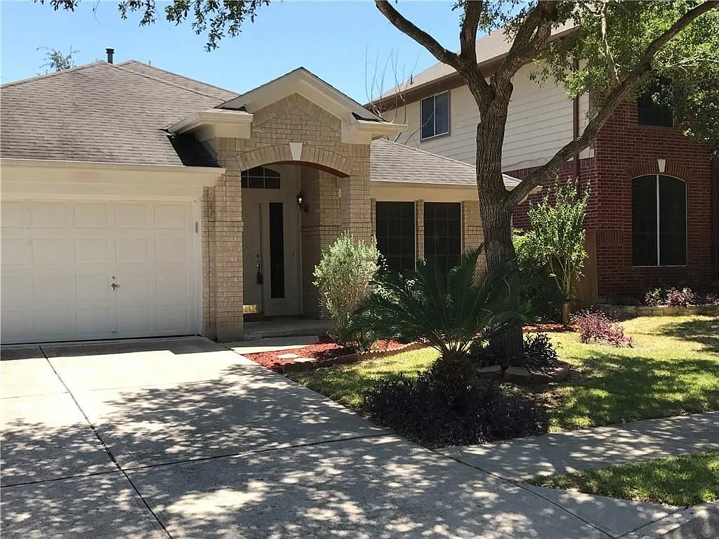 3 bed, 2.0 bath, 1891 sqft, $2,795 — Photo 4
