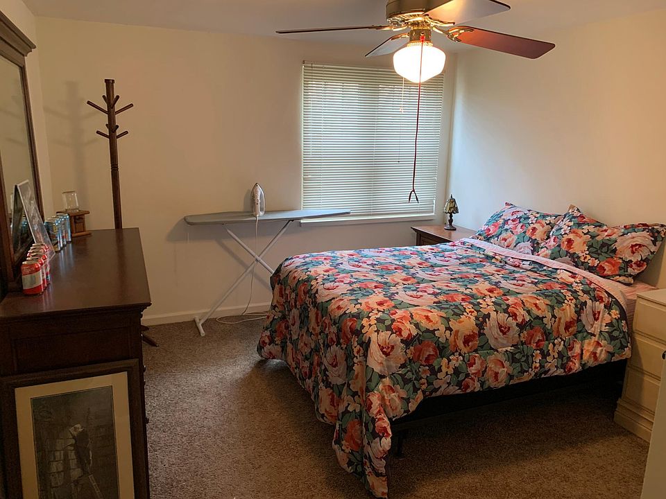 1st image of 2419 Delaine Ave #359