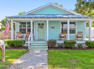 321 Saint George St, Bay Saint Louis, MS 39520