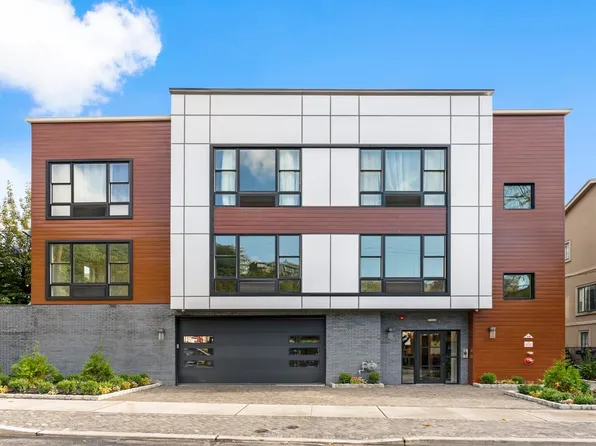 26 Grand St #302, Weehawken, NJ 07086
