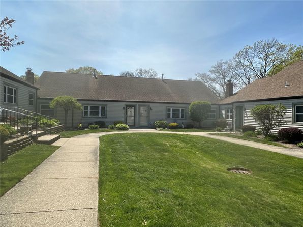 603 Lake Court #603, Middle Island, NY 11953