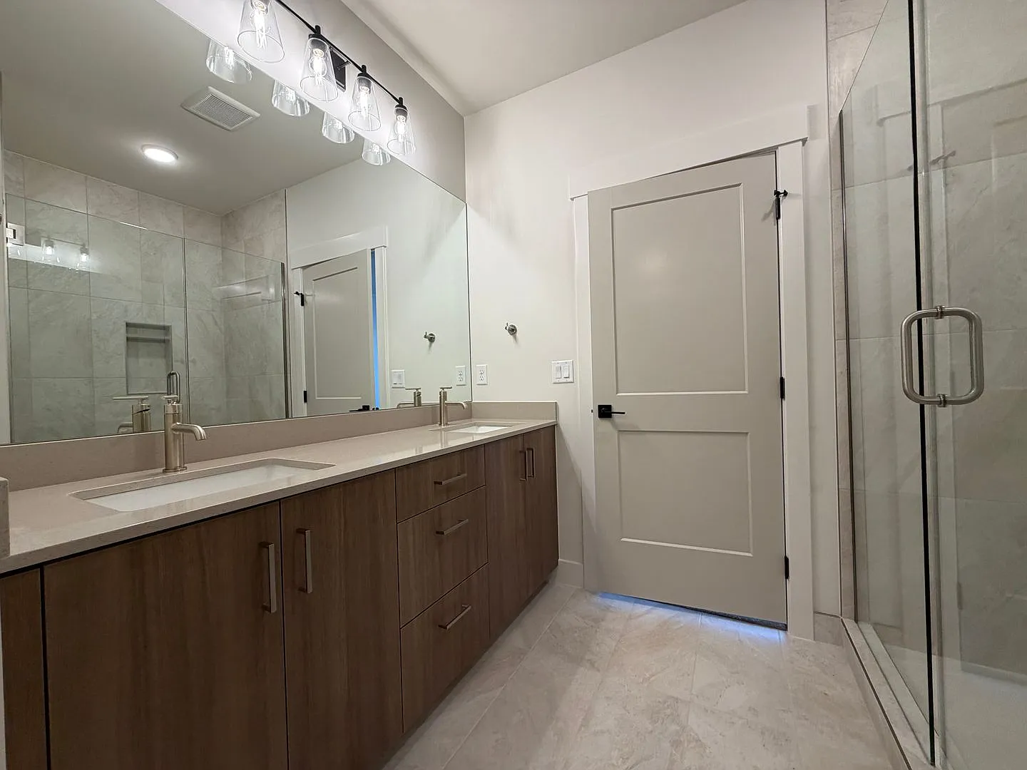 Brand New Townhome For Rent By Crimson Cliffs! — Photo 4