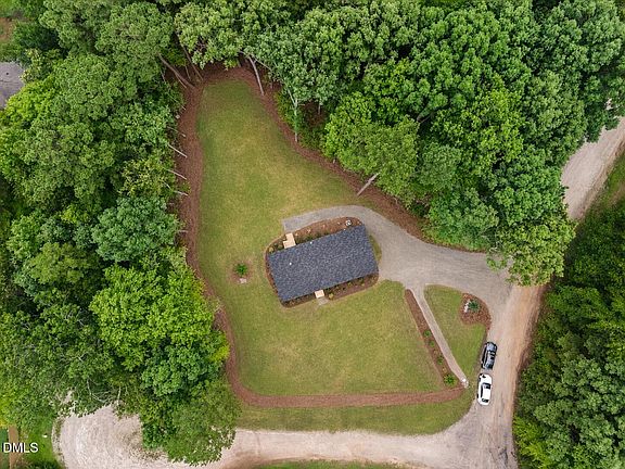 4th image of 2558 Buckingham Dr
