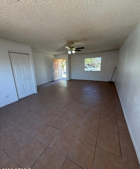 8101 N 31st Dr — Photo 5