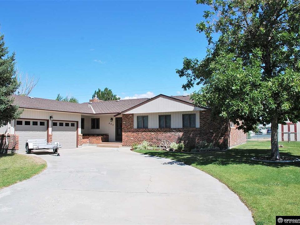1st image of 400 Bluebell Ln