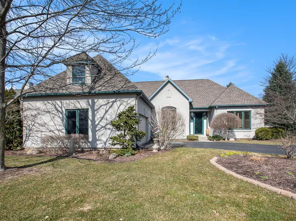 1540 S Lake George Dr, Mishawaka, IN 46545