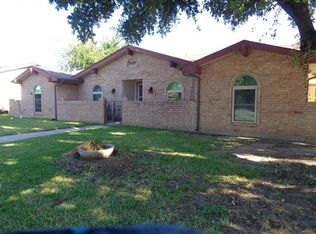 7600 Circle Dr, North Richland Hills, TX 76180