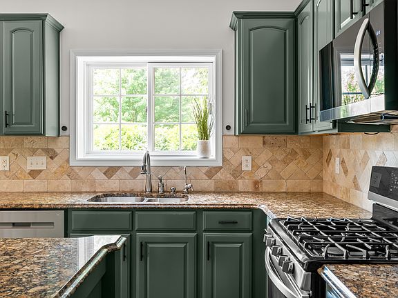 4th image of 8753 Lily Ct