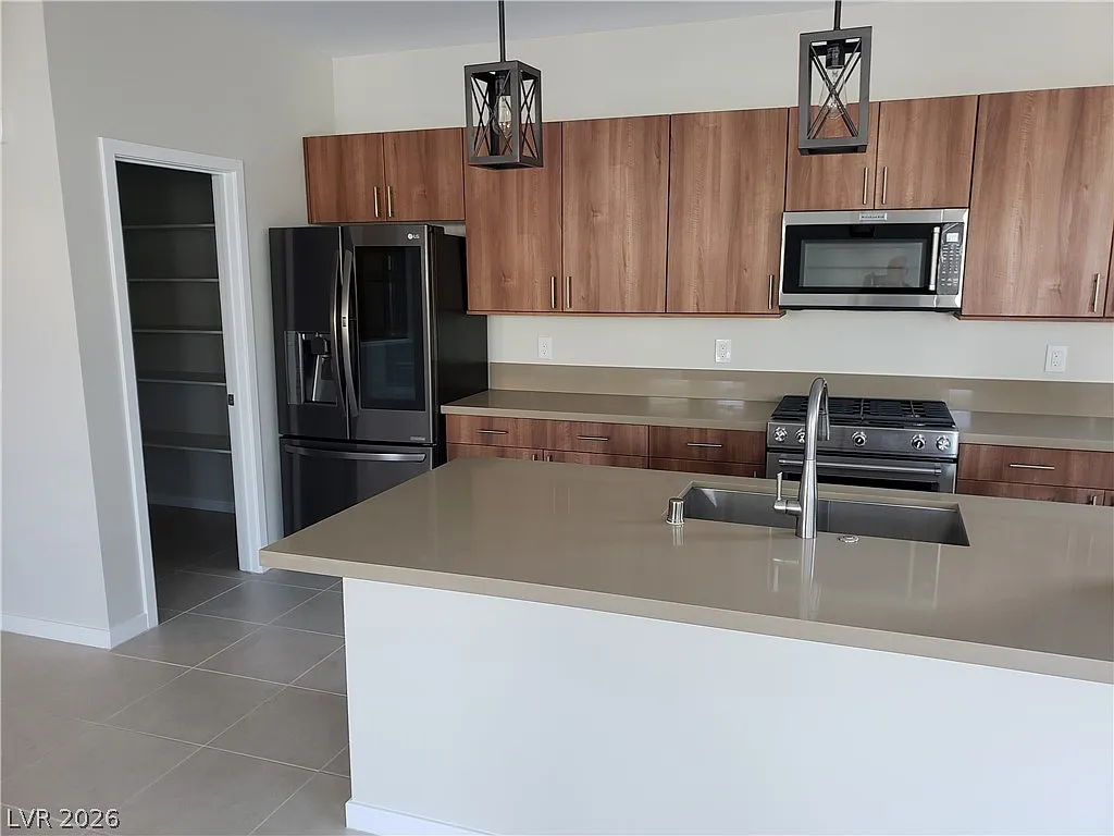 2 bed, 2.5 bath, 1546 sqft, $2,850 — Photo 3