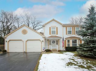 103 N Sterling Heights Rd, Vernon Hills, IL 60061