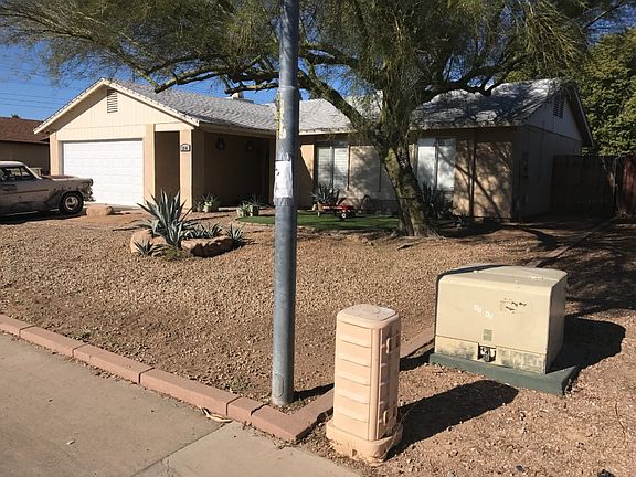 2nd image of 3206 E Campo Bello Dr