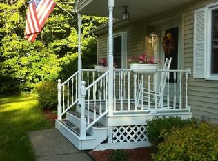 951 Charlton Rd, Scotia, NY 12302