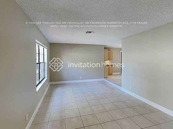 4th image of 10984 NW 21st St