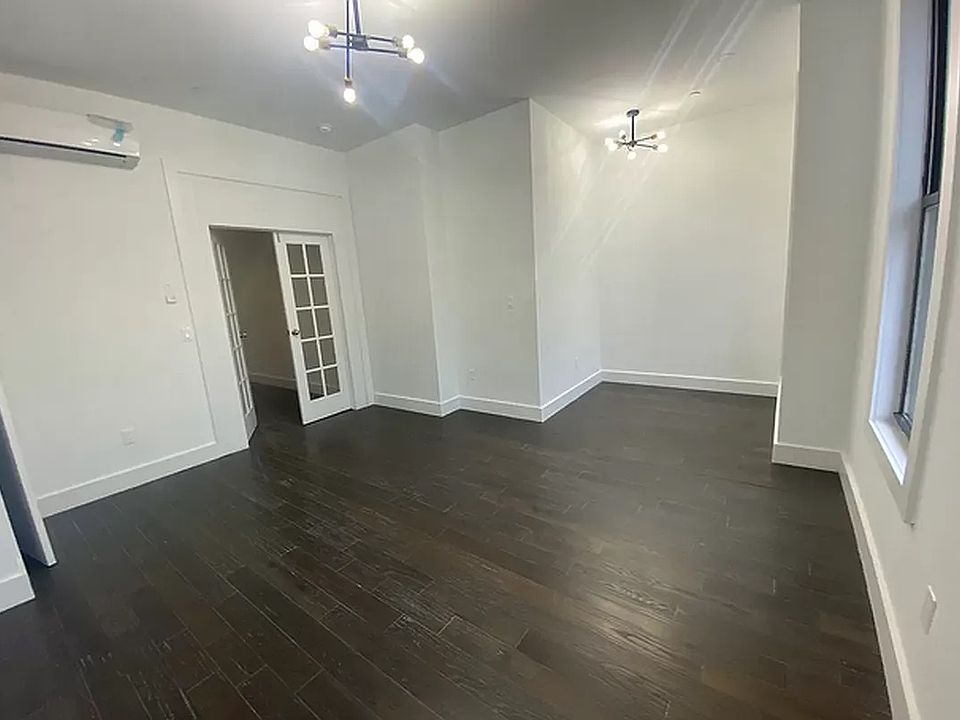 1st image of 1114 Halsey St #2L