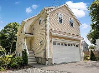 17 Paradise Ln, Dedham, MA 02026