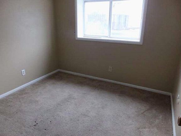 2nd image of 2312 Stace St