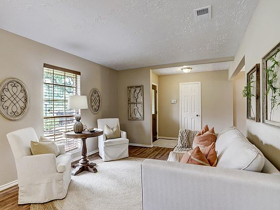 5th image of 1903 Briarcreek Blvd