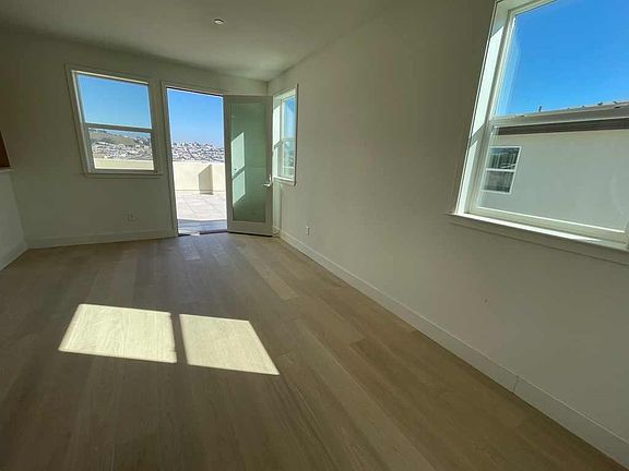 3rd image of 189 Sage St #189
