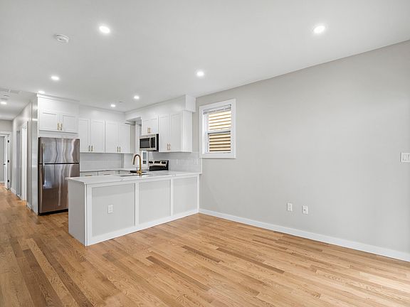 2nd image of 146 N St Floor 3