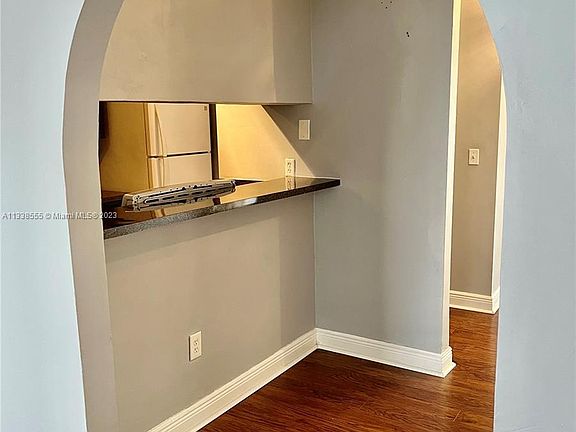 4th image of 235 Antilla Ave APT 5