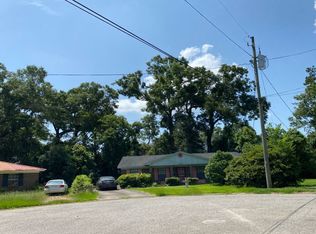 2000 Carstens Ct, Mobile, AL 36617