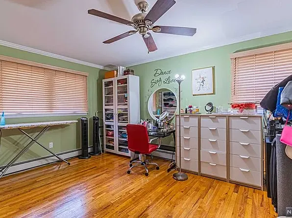 14 Zoar St, Woodland Park, NJ 07424