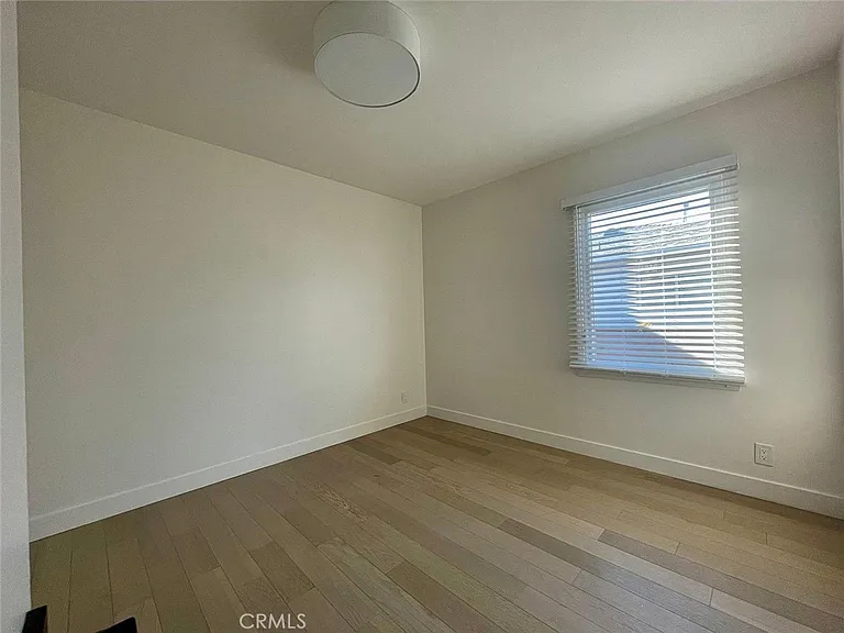 5427 W 135th St — Photo 10