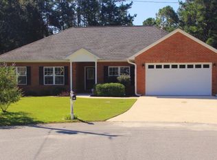 130 Colonial Dr, Midway, GA 31320