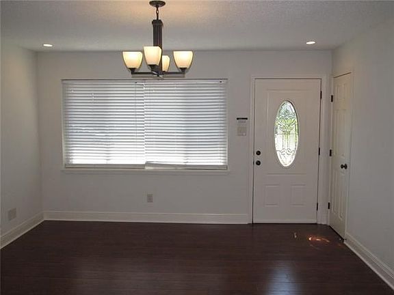 3rd image of 3040 Mount Kennedy Dr