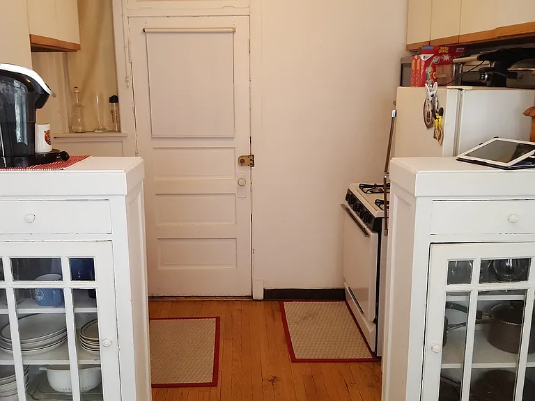 1064 W Cornelia Ave #2 — Photo 7
