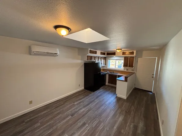 R1808, 1808 Spring St #8, Medford, OR 97504