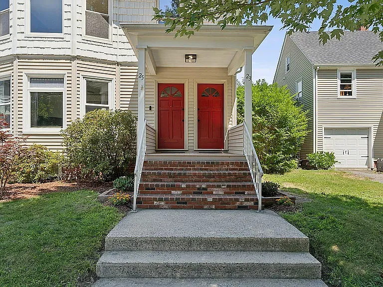 25 Deerfield Rd — Photo 12