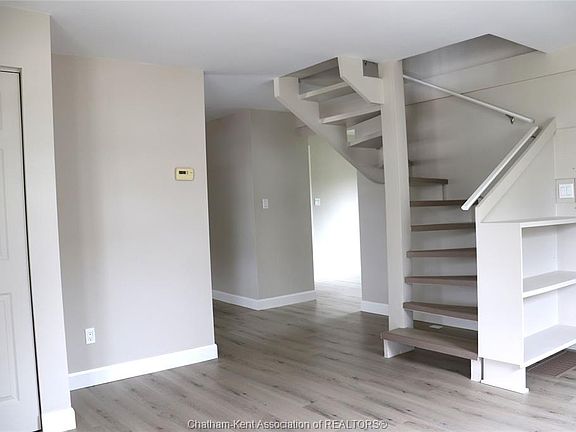 5th image of 190 Catherine St