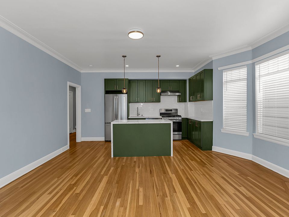 1st image of 1322 Lombard St #405