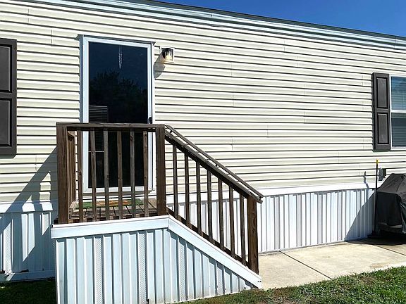 4th image of 7010 Greenbrier Village Dr