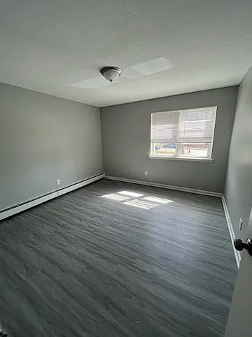108 Sherbrooke Ave — Photo 3