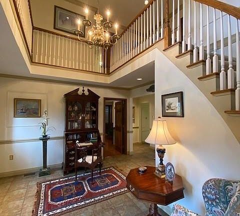 4th image of 1000 Beechwood Dr
