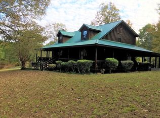 115 Lake Dr, Camden, TN 38320