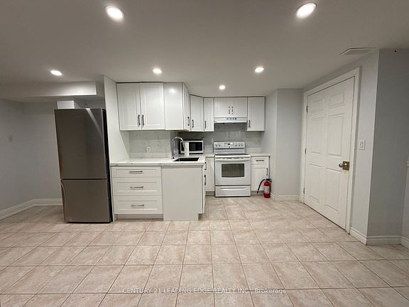 2nd image of 753 Glenforest St