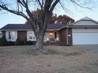 1602 N Parkdale St, Wichita, KS 67212