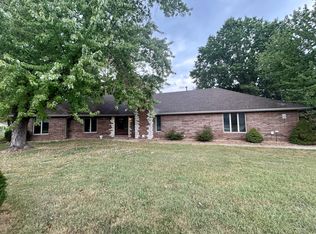 3131 E Southern Hills Blvd, Springfield, MO 65804