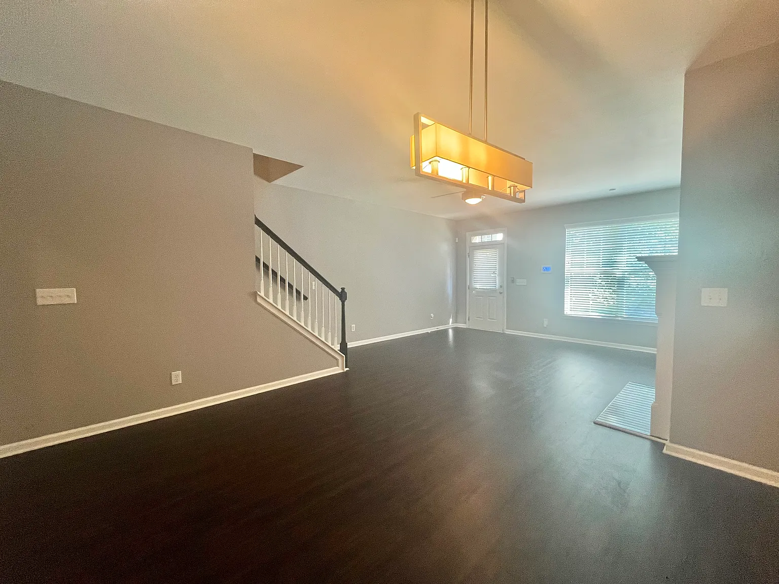 1 bed, 1728 sqft, $2,450 — Photo 1